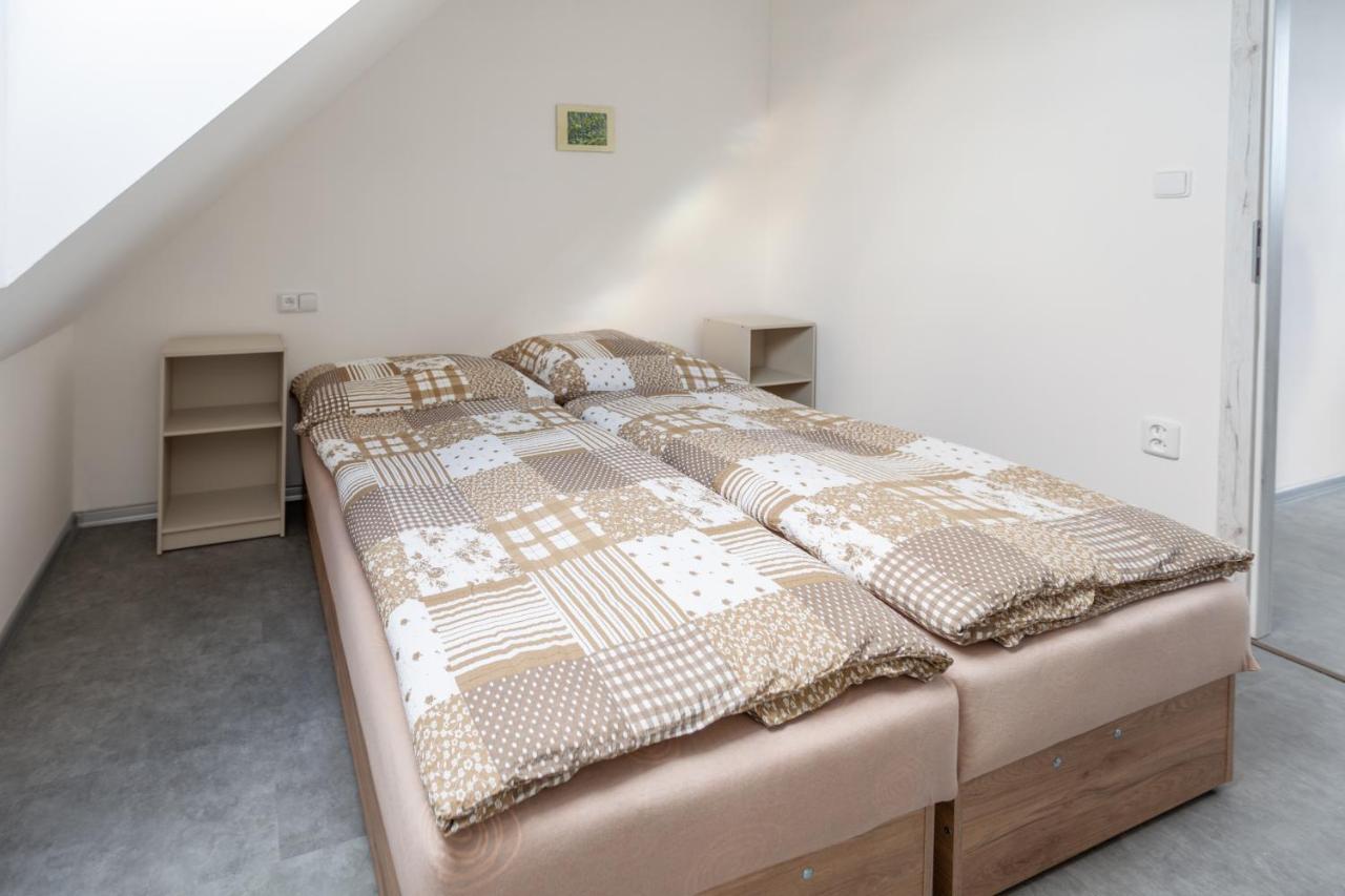 Apartmány Domek u lesa Bítov Esterno foto